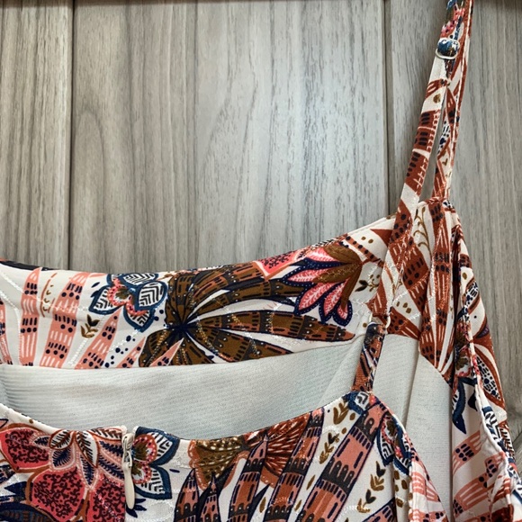 Printed Ruched Dress - Picture 4 of 5